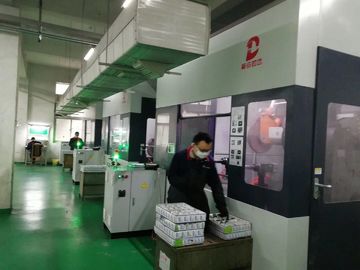 Máy sơn hệ thống CNC đa trạm Cổ răng chính xác cao với slide cho truyền X Y