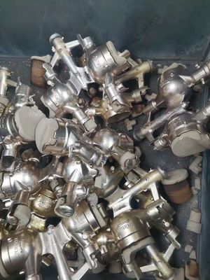 Máy đúc khuôn áp suất thấp Dây chuyền đầy đủ cho sản xuất đồng hồ đo nước bằng đồng thau